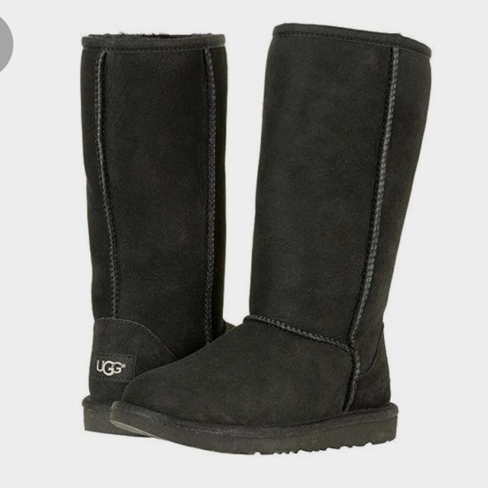 Ugg Classic ll Genuine Shearling Lined Tall Boot